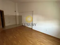 Prodaja, dvosoban stan, 60m2, 1 maj, Podgorica