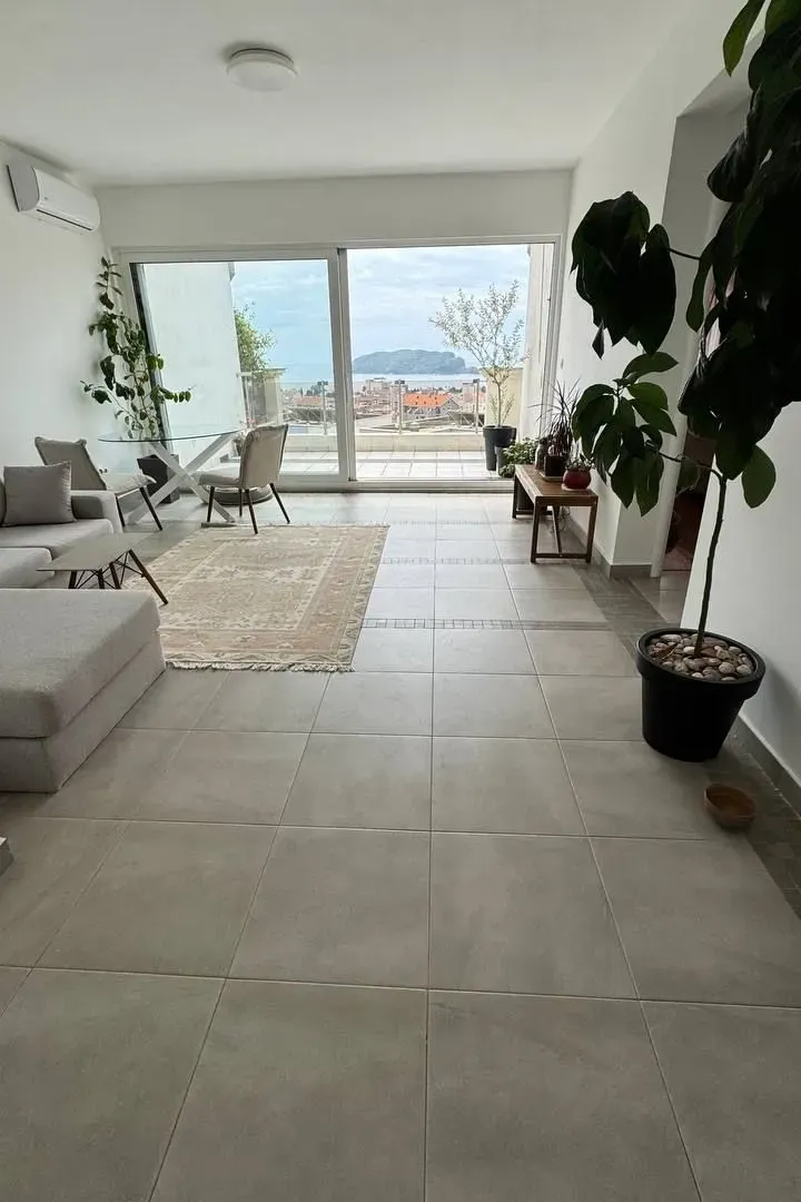 Prodaja, dvosoban stan, 68m², Budva, Crna Gora