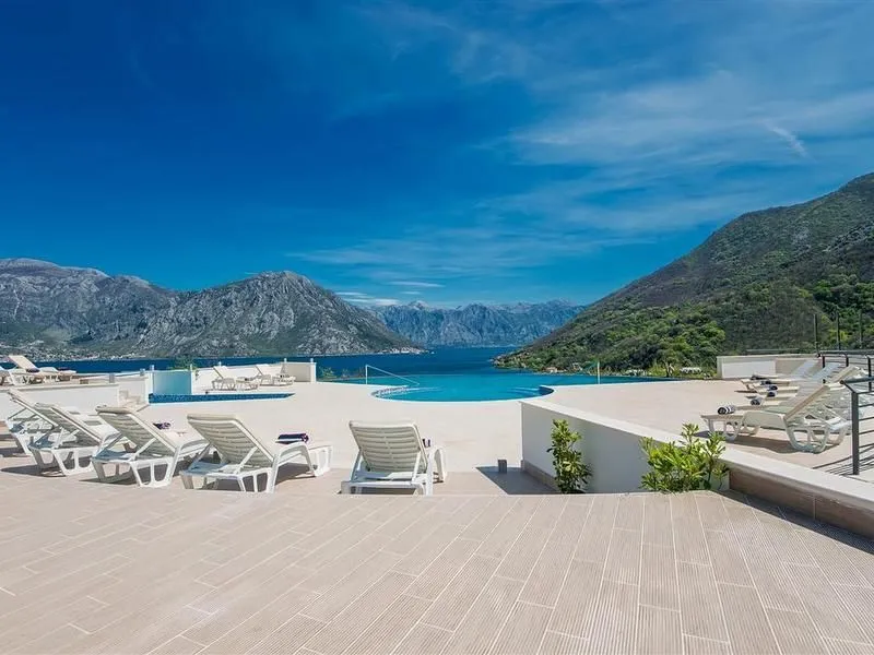 Sale, apartment, 56m², Kotor, Crna Gora