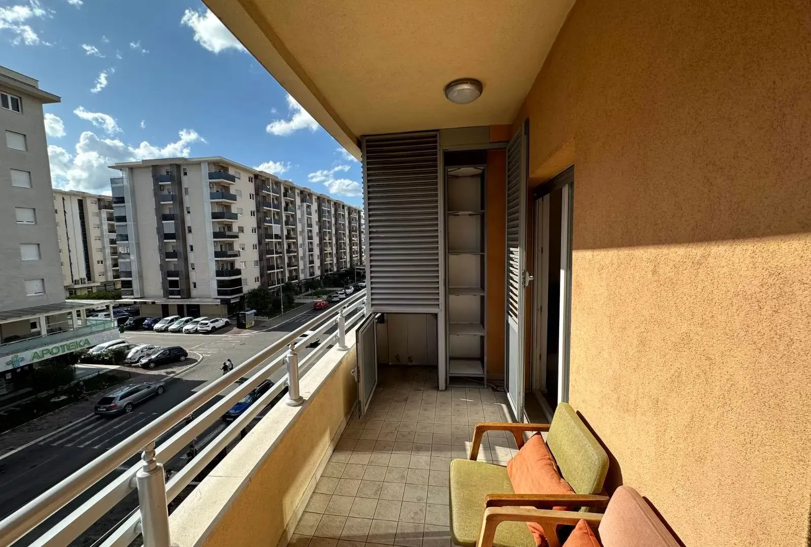 Izdavanje, jednosoban stan, 50m², City Kvart, Podgorica