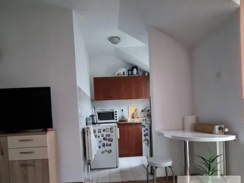 Izdavanje, garsonjera, 32m², Centar, Novi Sad - image 7
