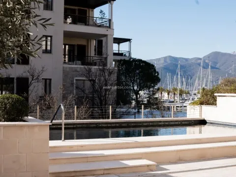 Prodaja, dvosoban stan, 115m², Porto Montenegro, Tivat - image 9