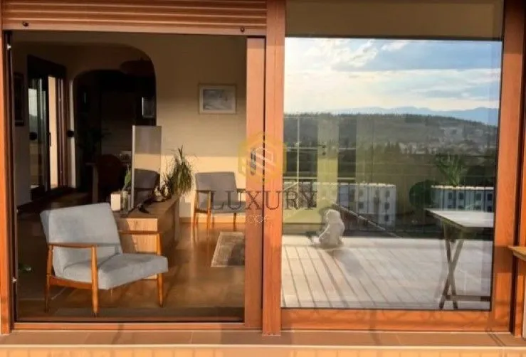 Rent, house, 256m², Masline, Podgorica