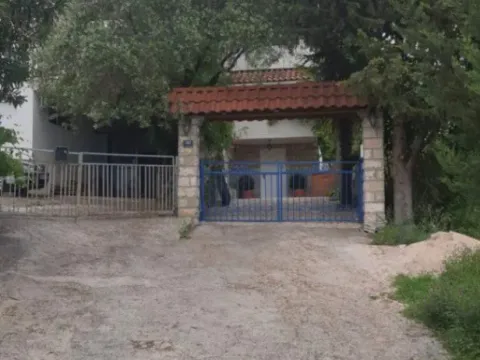 Sale, house, 250m², Šušanj, Bar - image 2