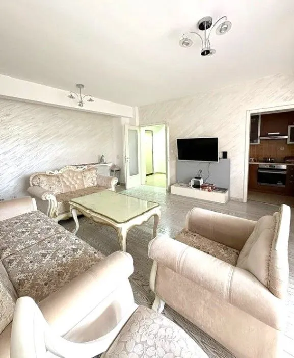 Izdavanje, trosoban stan, 115m², Preko Morače, Podgorica