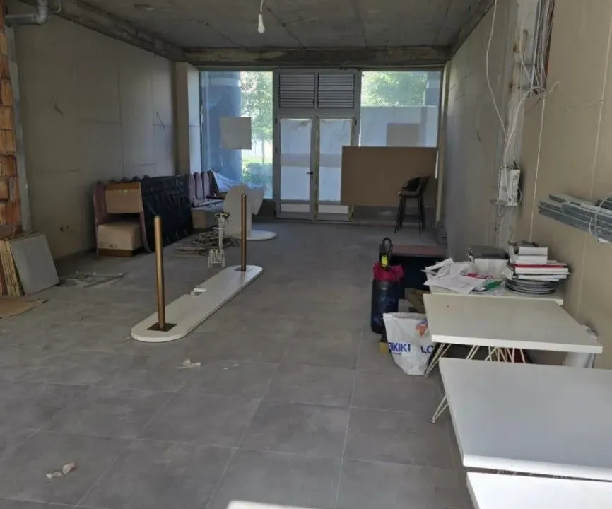 Izdavanje, poslovni prostor, 150m², Preko Morače, Podgorica