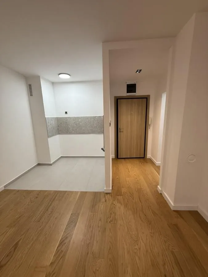 Prodaja, dvosoban stan, 48m², Avijatičarsko naselje, Novi Sad Sve Podlokacije
