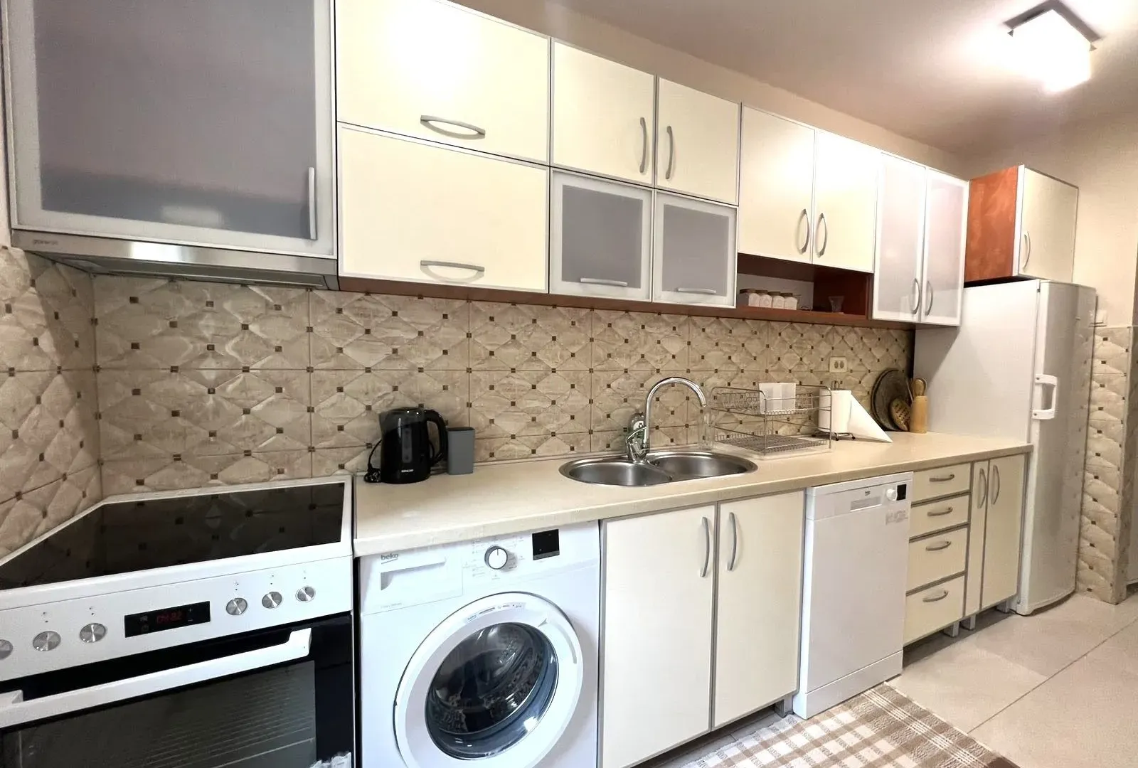 Rent, three bedroom apartment, 90m², Blok 6, Podgorica