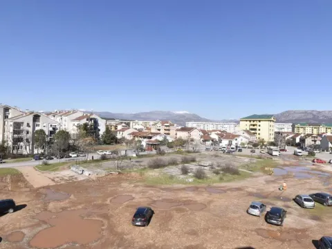 Prodaja, jednosoban stan, 43m², Stari Aerodrom, Podgorica - image 12