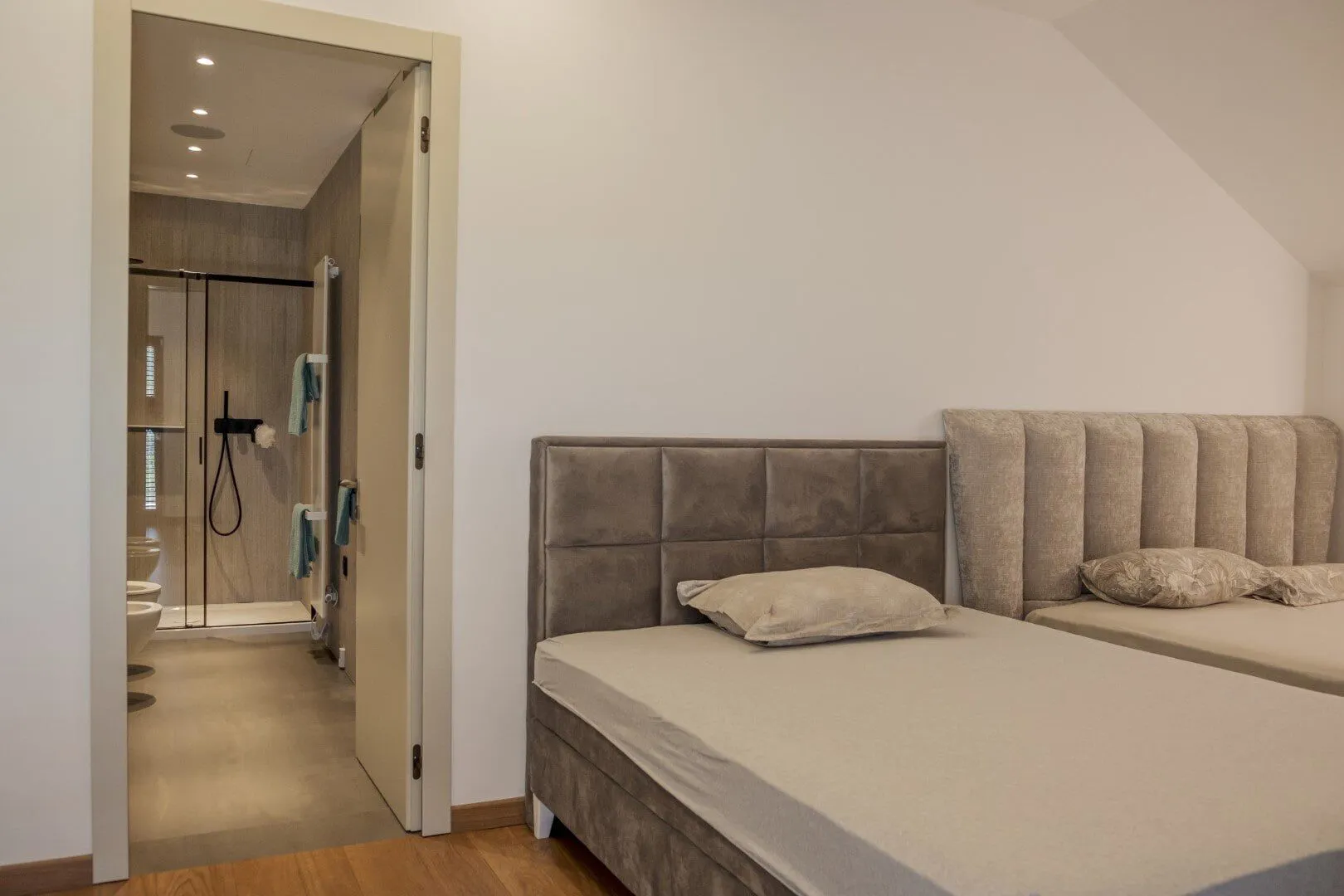 Sale, house, 498m², Zabjelo, Podgorica