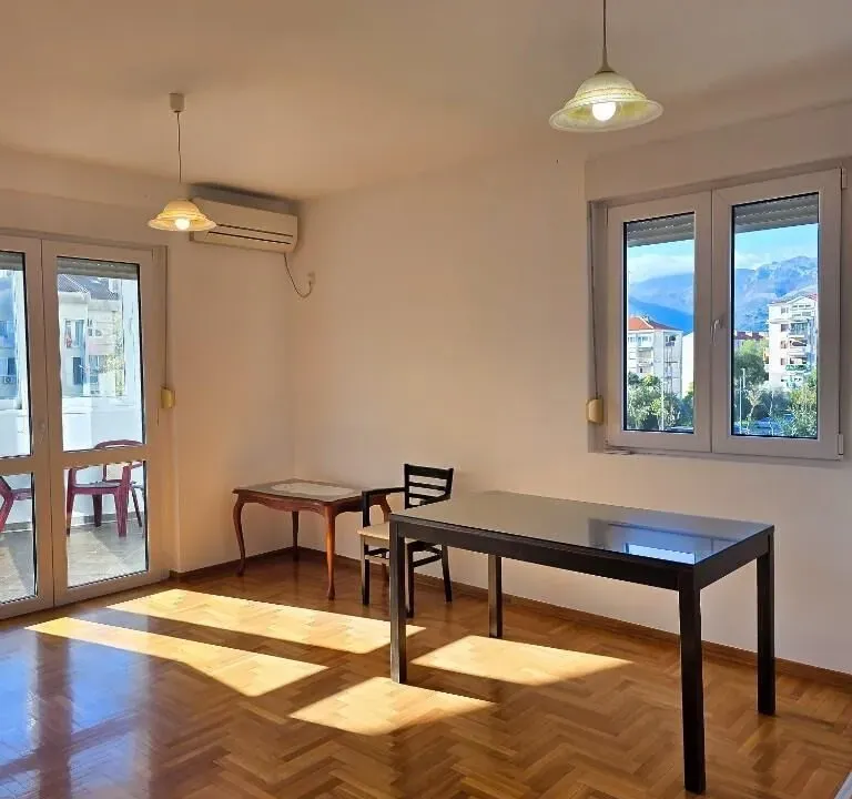 Prodaja, dvosoban stan, 60m², Seljanovo, Tivat