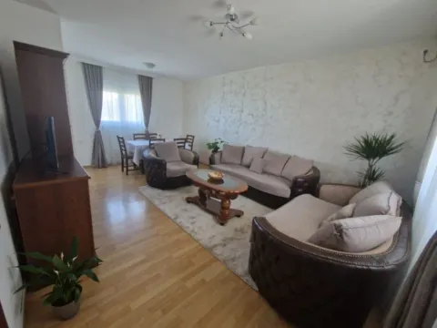 Izdavanje, kuća, 105m², Tološi, Podgorica - image 9