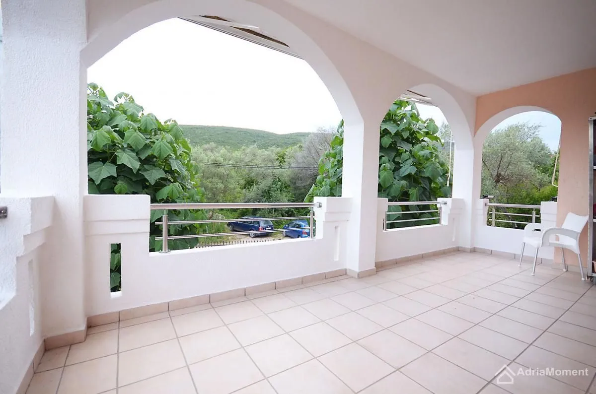 Prodaja, kuća, 186m², Krašići, Tivat