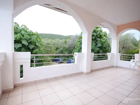 Prodaja, kuća, 186m², Krašići, Tivat - image 1