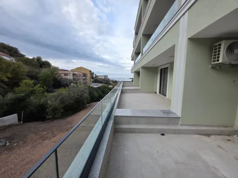 Sale, studio apartment, 33m², Kamenovo, Budva - image 11