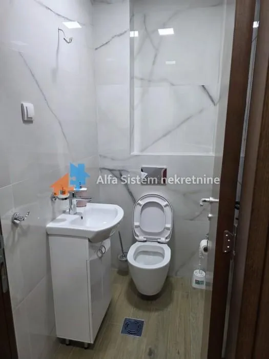 Rent, three bedroom apartment, 70m², Čubura, Beograd