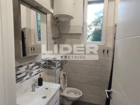 Izdavanje, dvosoban stan, 40m², Savski Venac, Beograd - image 3