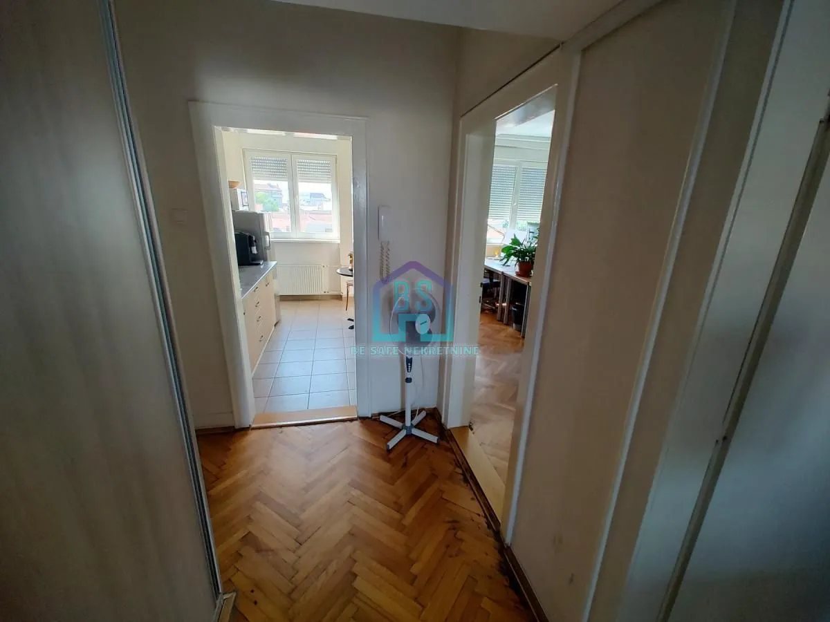 Prodaja, trosoban stan, 74m², Stari grad, Novi Sad