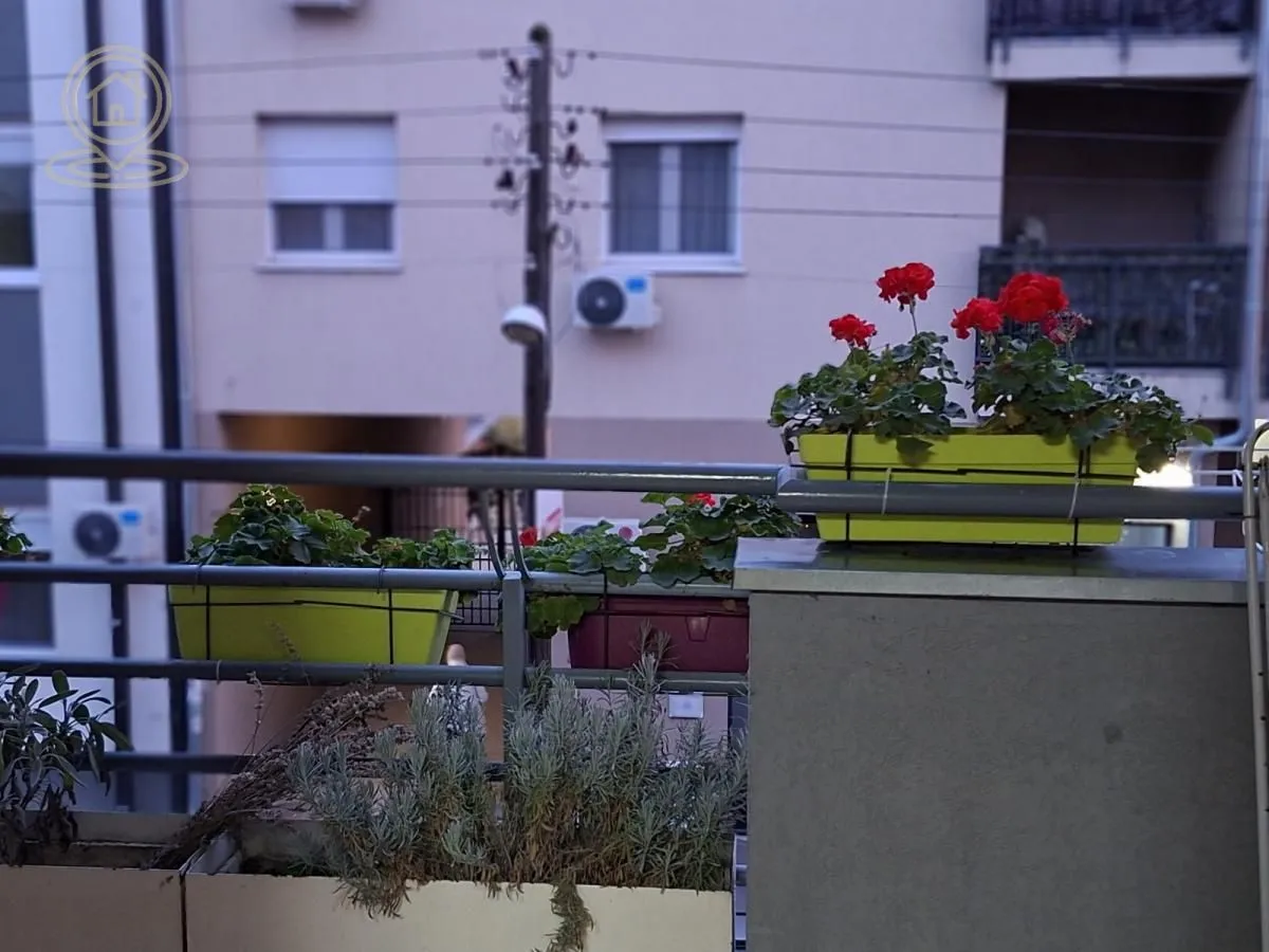 Prodaja, trosoban stan, 77m², Podbara, Novi Sad Sve Podlokacije
