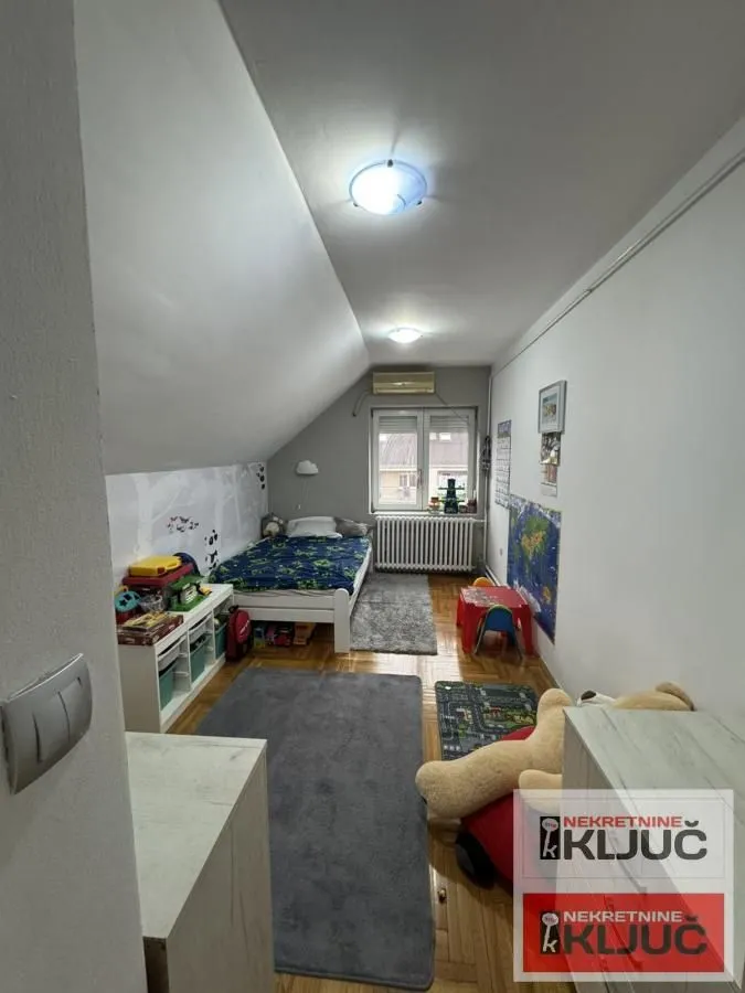 Prodaja, trosoban stan, 80m², Nova Detelinara, Novi Sad Sve Podlokacije