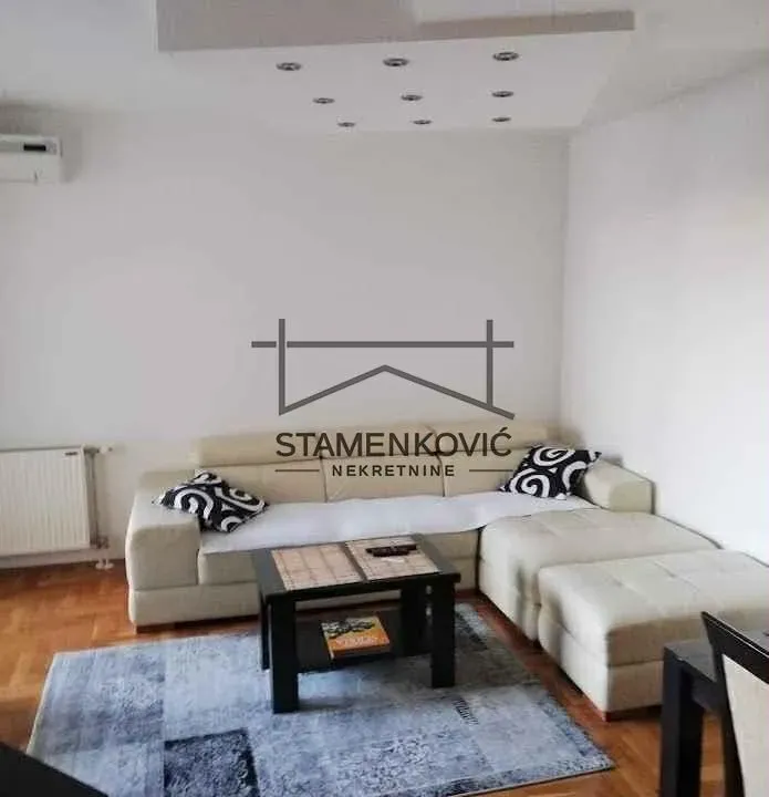 Izdavanje, jednosoban stan, 43m², Socijalno, Novi Sad Sve Podlokacije