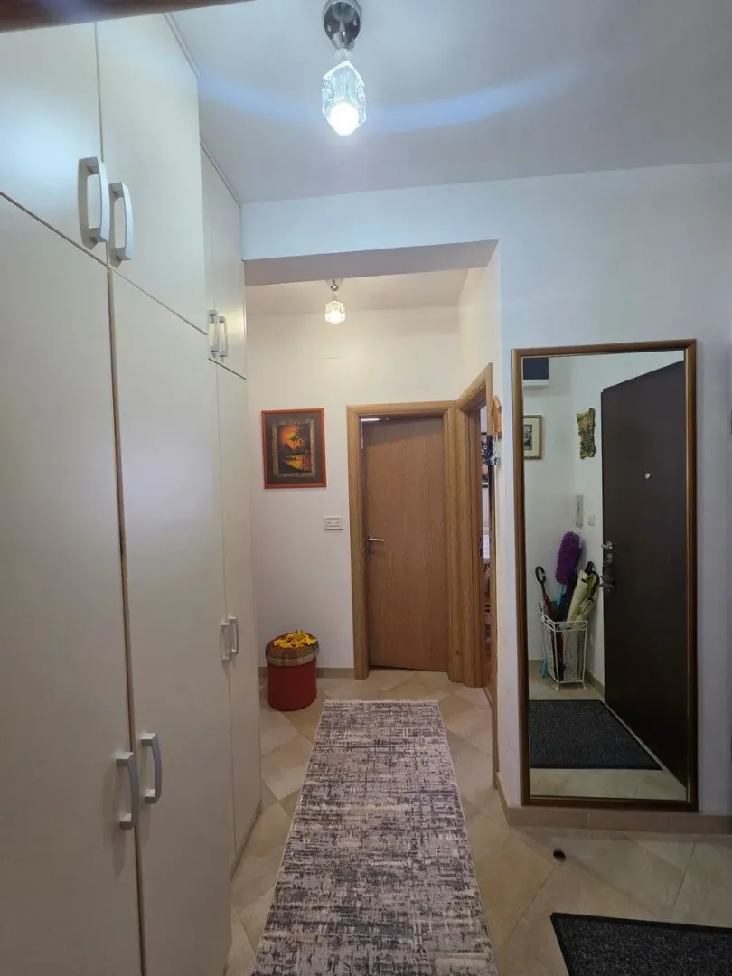 Prodaja, dvosoban stan, 64m², Blok 6, Podgorica