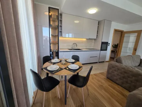 Izdavanje, dvosoban stan, 83m², Kruševac, Podgorica - image 7