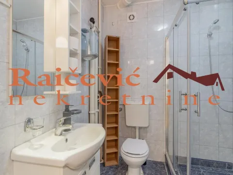 Izdavanje, poslovni prostor, 58m², Kalenić Pijaca, Vračar Sve Podlokacije - image 13