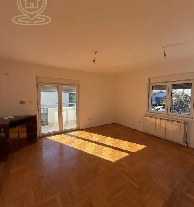 Izdavanje, dvosoban stan, 56m², Veternik, Novi Sad Sve Podlokacije