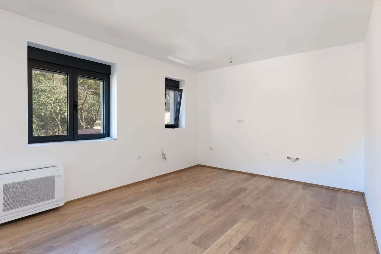 Prodaja, kuća, 160m², Škaljari, Kotor