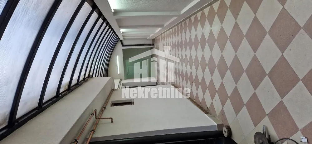 Rent, office space, 190m², Žarkovo, Beograd
