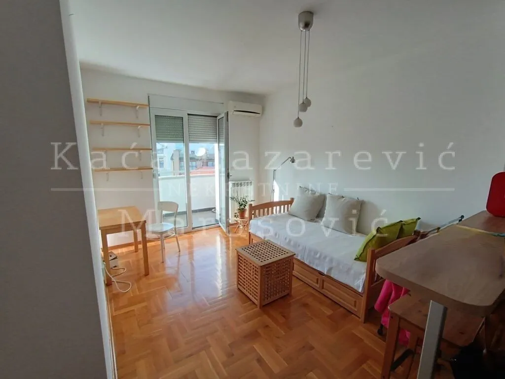 Rent, apartment, 28m², Stari Grad, Beograd