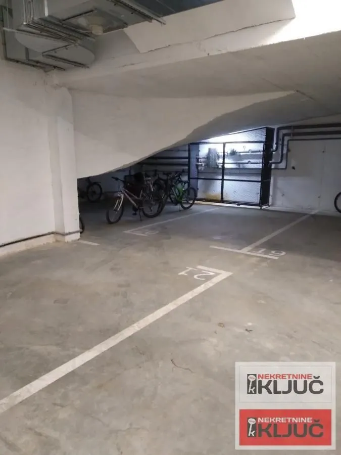 Izdavanje, parking/garaža, 12m², Telep, Novi Sad Sve Podlokacije