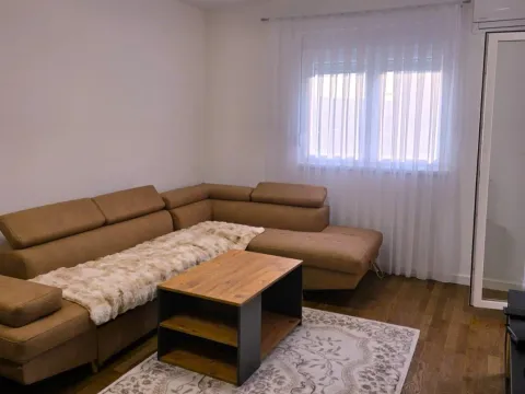Izdavanje, stan, 46m², Stari Aerodrom, Podgorica - image 13