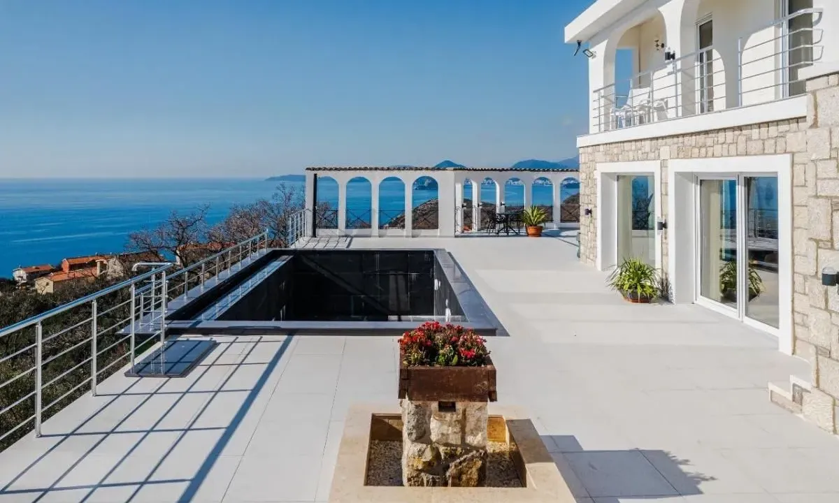 Sale, house, 350m², Reževići, Budva