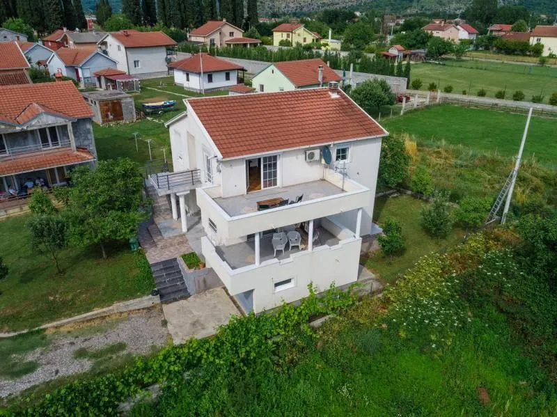 Sale, house, 345m², Spuž, Danilovgrad