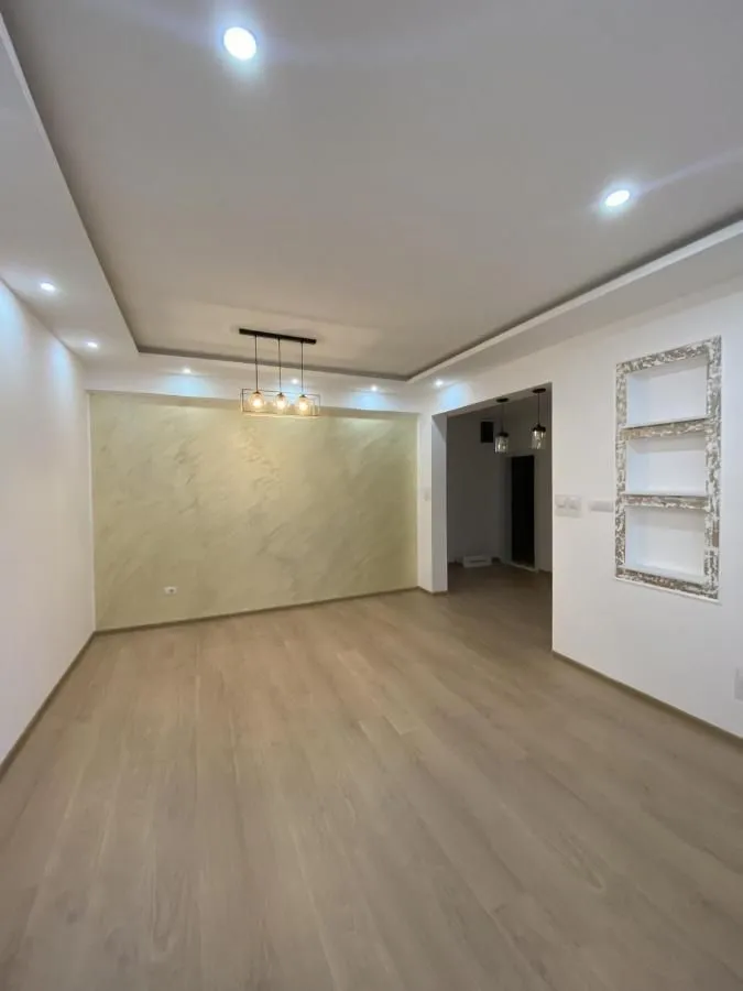 Prodaja, trosoban stan, 64m², Kikinda, Srbija