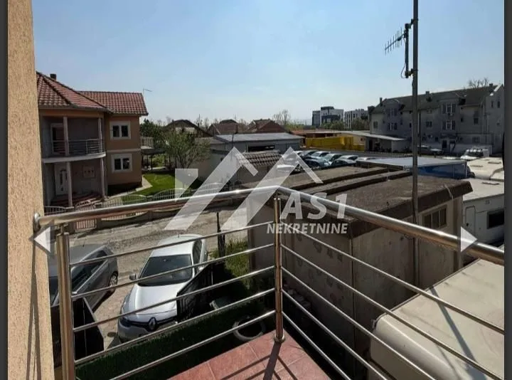 Izdavanje, četvorosoban stan, 95m², Veternik, Novi Sad Sve Podlokacije