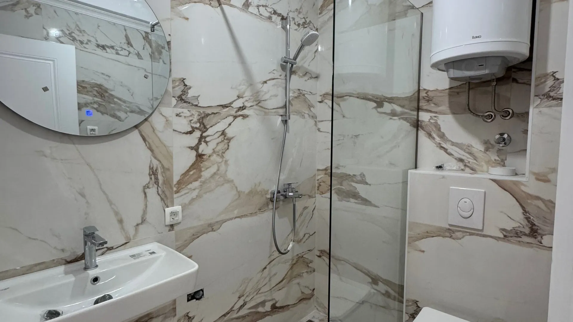 Prodaja, trosoban stan, 72m², Radovići, Tivat