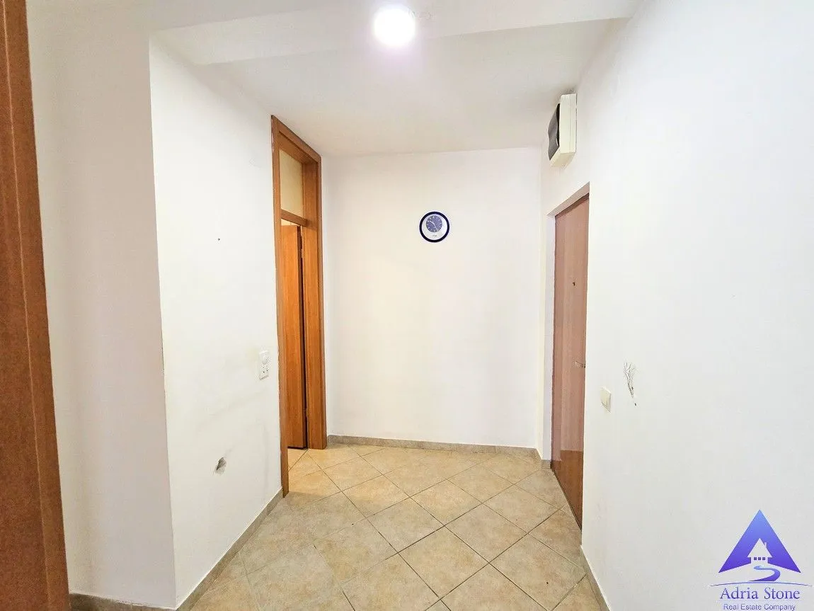 Prodaja, dvosoban stan, 58m², Velji Vinogradi, Budva