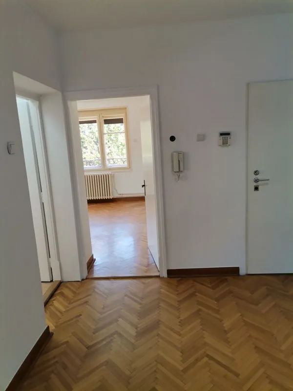 Rent, four bedroom apartment, 105m², Voždovac Sve Podlokacije, Beograd