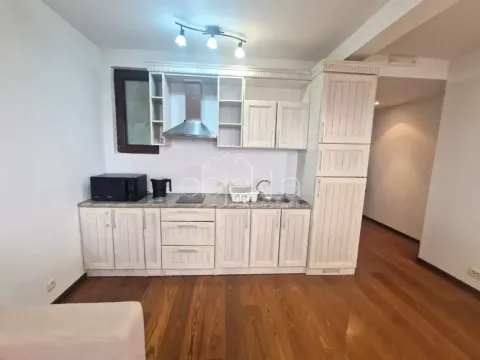 Izdavanje, stan, 50m², Tivat, Crna Gora - image 3