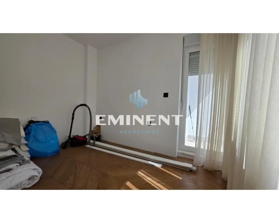 Sale, three bedroom apartment, 116m², Cvetkova Pijaca, Zvezdara Sve Podlokacije