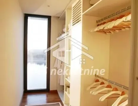 Izdavanje, četvorosoban stan, 142m², Savski Venac, Beograd - image 20