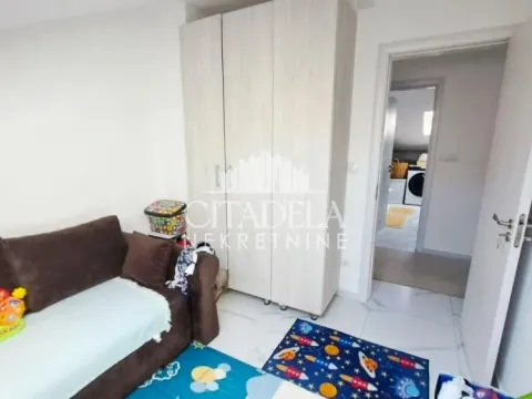 Prodaja, kuća, 313m², Jajinci, Voždovac Sve Podlokacije - image 2