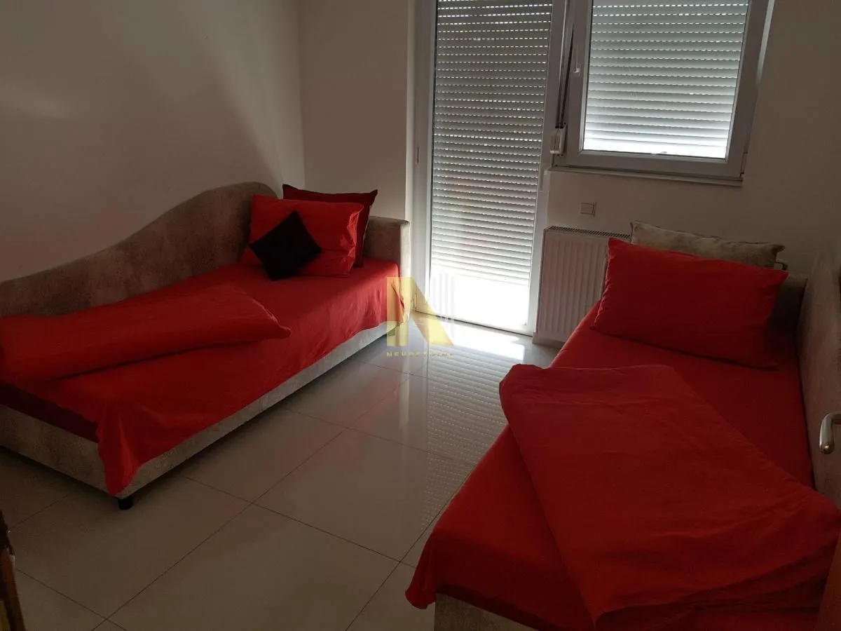 Izdavanje, trosoban stan, 60m², Petrovaradin, Novi Sad