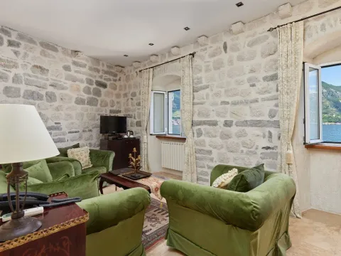 Rent, house, 2117m², Kotor, Crna Gora - image 25