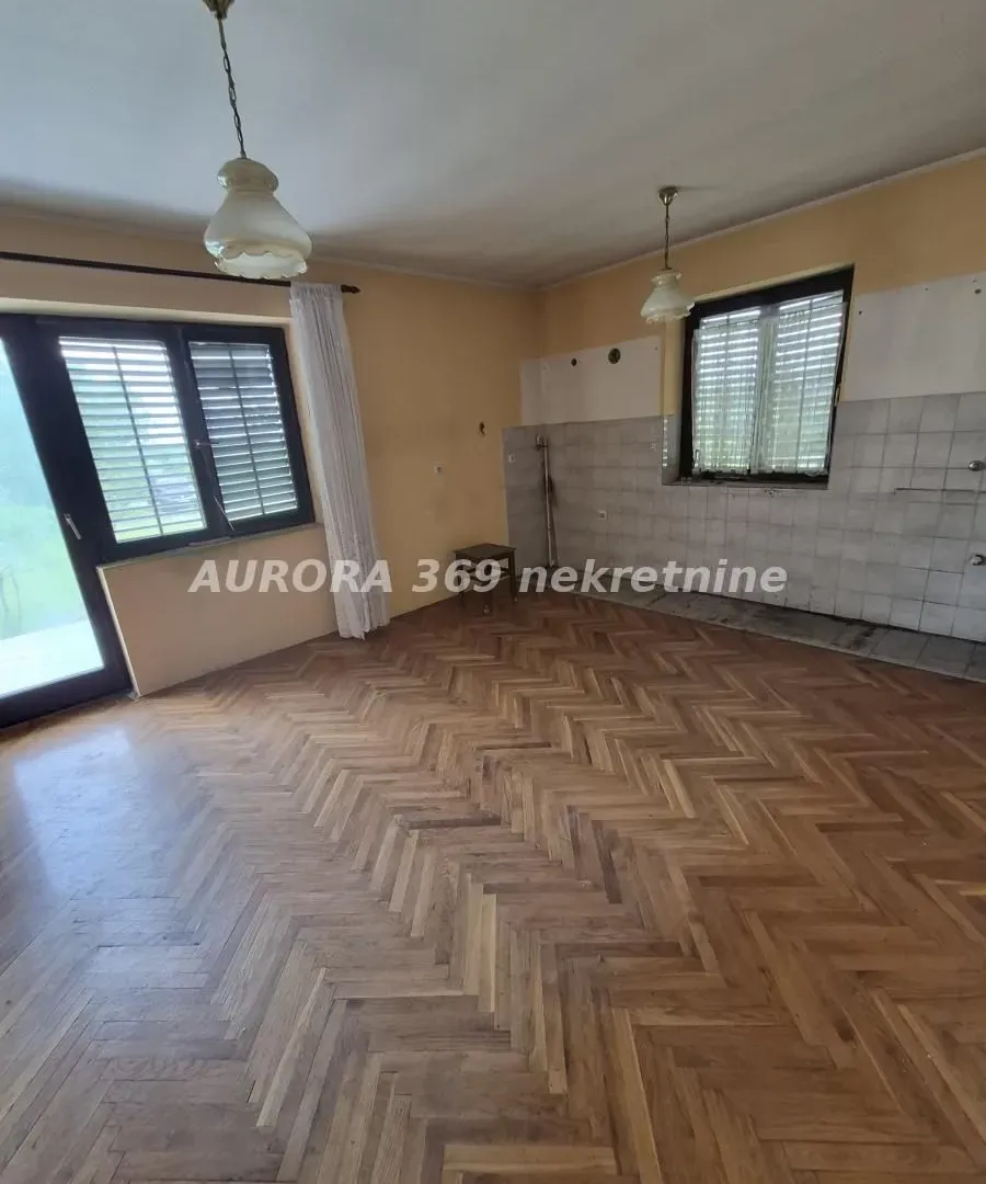 Prodaja, kuća, 294m², Ruma, Srbija