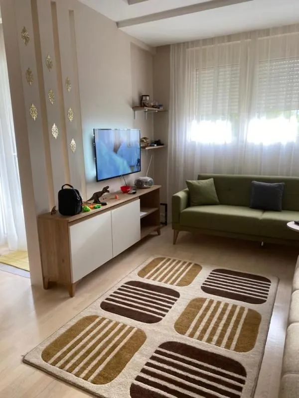 Izdavanje, jednosoban stan, 49m², Šušanj, Bar