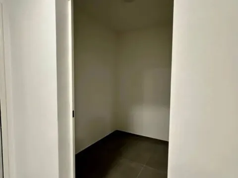 Izdavanje, jednosoban stan, 50m², Stari Aerodrom, Podgorica - image 11